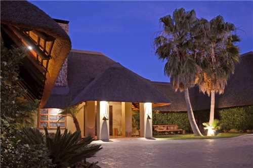 Erindi Old Traders Lodge Eingang