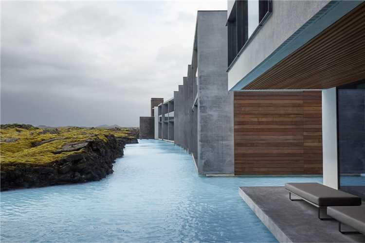 The Retreat at Blue Lagoon Iceland Pool