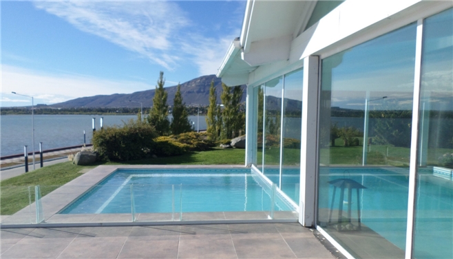 Pool von Xelena Hotels & Suites in El Calafate, Chile