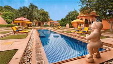The Oberoi Rajvilas Pool