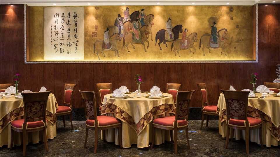 The Reverie Saigon The Royal Pavilion Restaurant