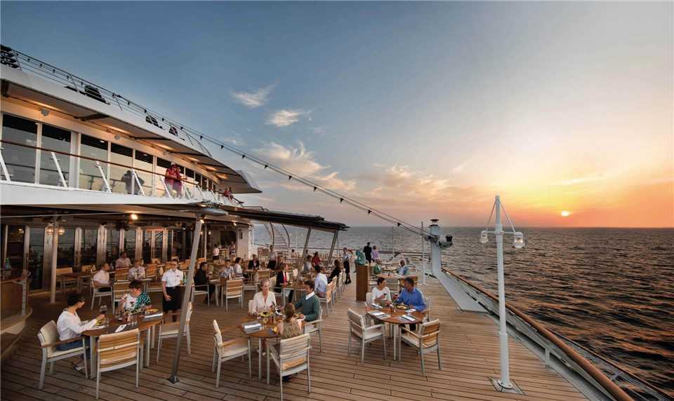 Hapag Lloyd MS Europa Restaurant Terrasse