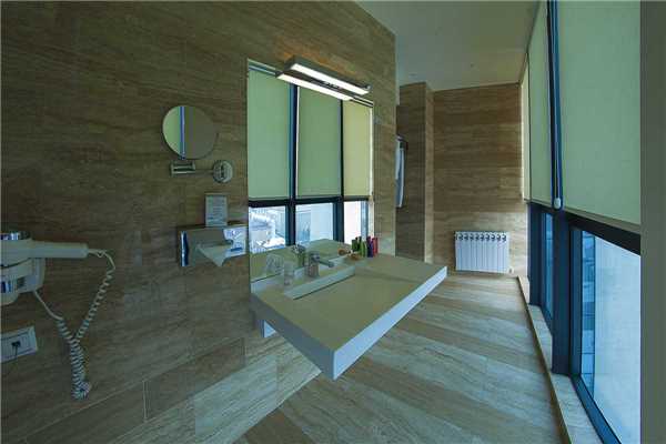 Opera Suite Hotel Yerevan Badezimmer