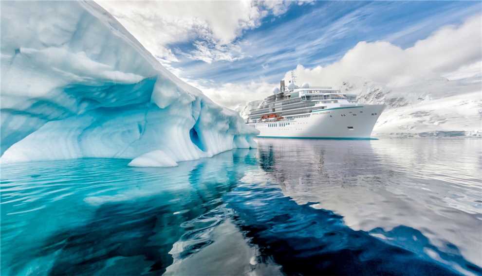 Crystal Cruises Crystal Endeavor Außenaufnahme