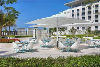 W Muscat Terrasse