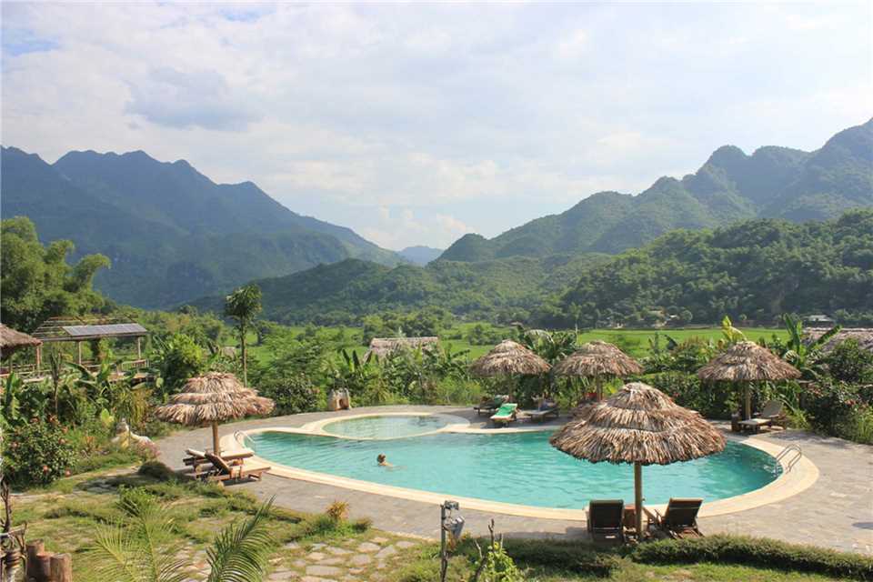 Mai Chau Ecolodge Poolblick