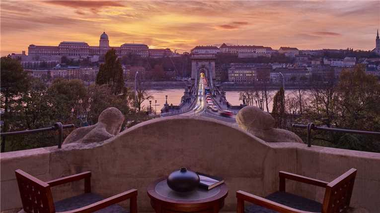 Four Seasons Gresham Palace Terrasse