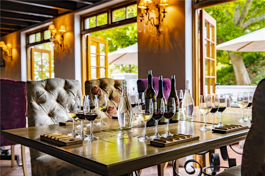 Lanzarec Tasting Room
