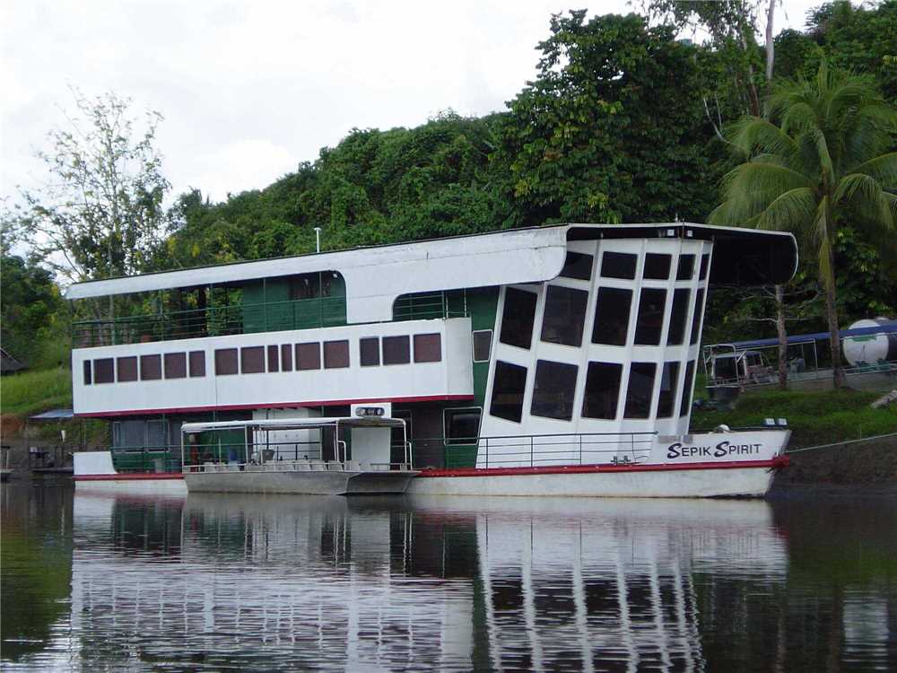 MV Sepik Spirit Außenansicht