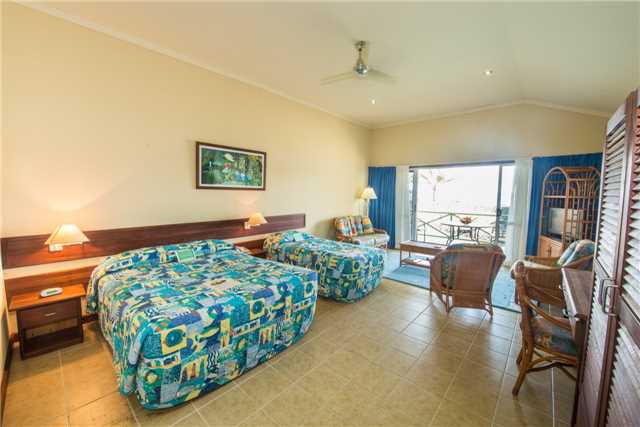 Madang Resort Bongalow