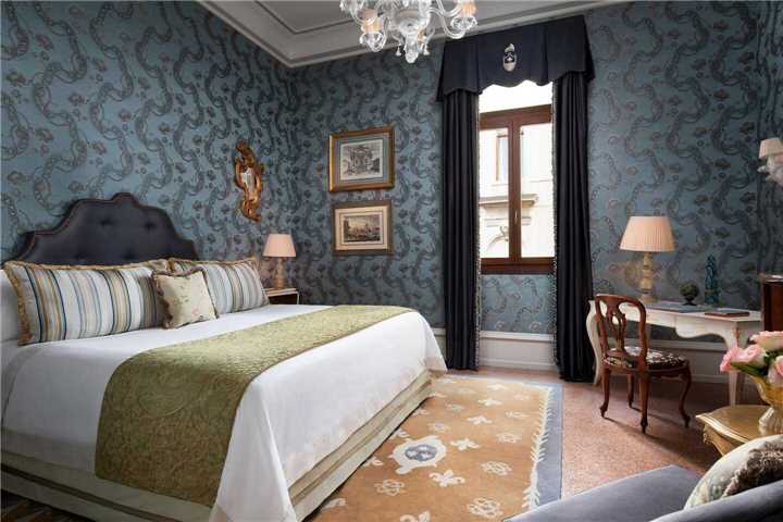 The Gritti Palace Deluxe Room