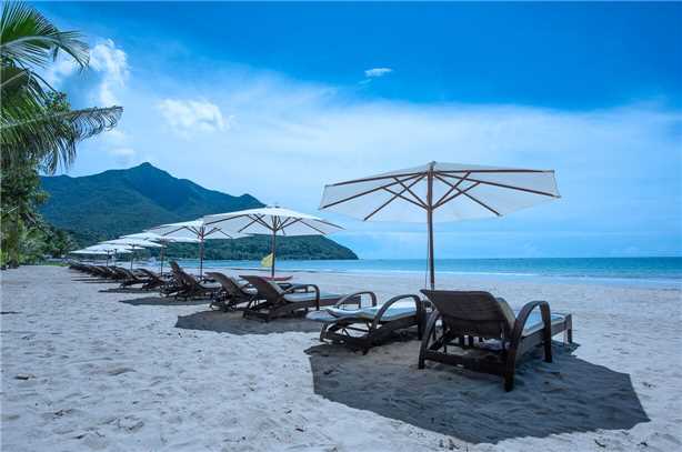 Daluyon Beach & Mountain Resort Strand