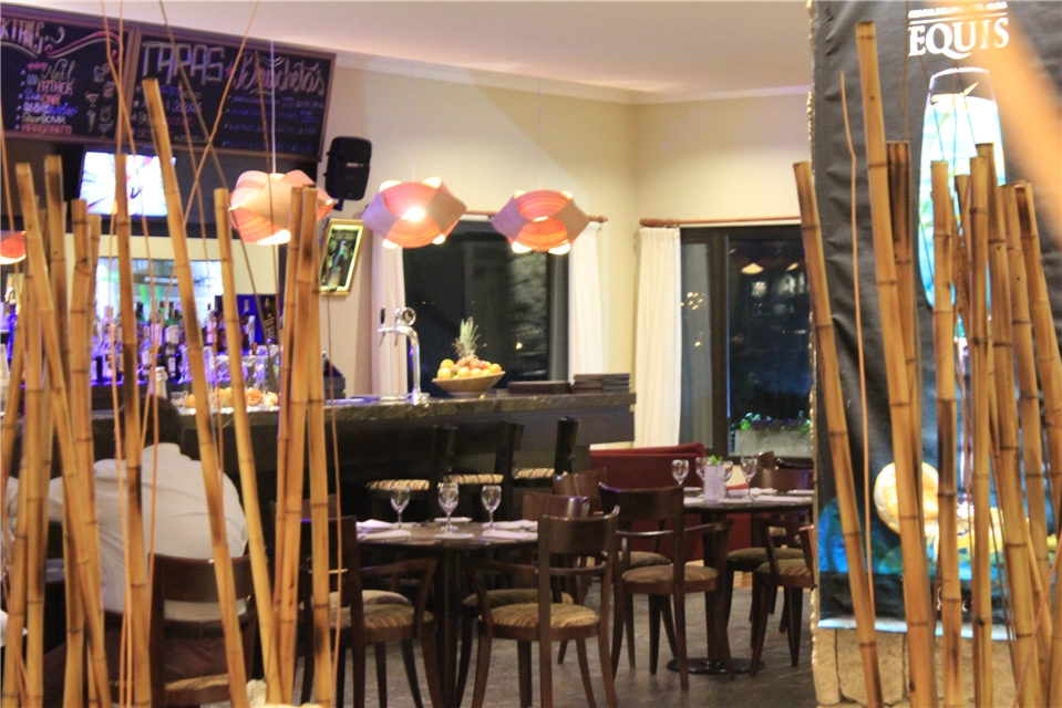 Bar von Xelena Hotels & Suites in El Calafate, Chile