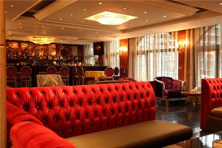 Golden Tulip Bar