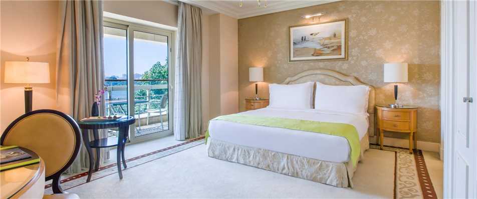 Kempinski Nile Hotel Garden City Cairo Deluxe Zimmer