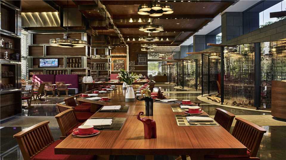 Pullman Mandalay Mingalar Restaurant