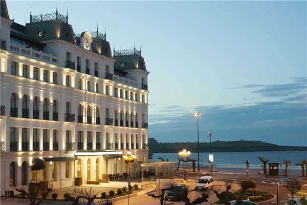 Grand Hotel Sardinero Außenansicht