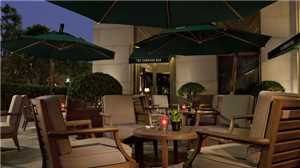 The Peninsula Hotel Terrasse