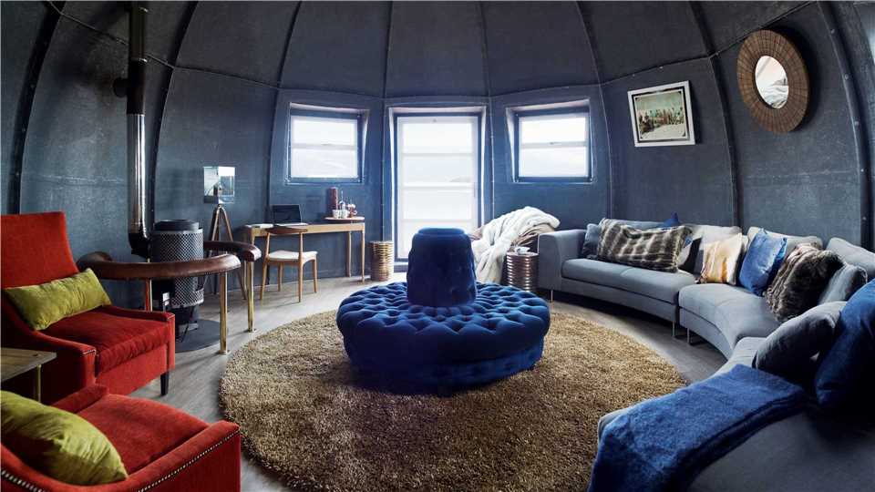 Whichaway Camp Lounge