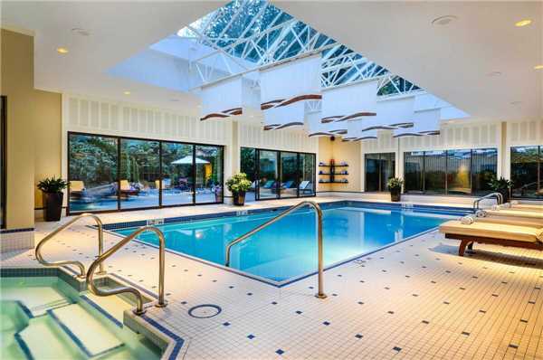 Sutton Place Hotel Vancouver Schwimmbad