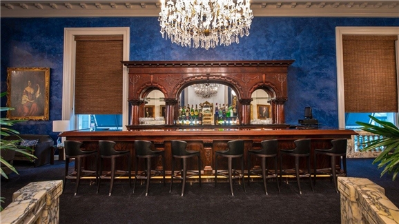 Le Pavillon Hotel Bar