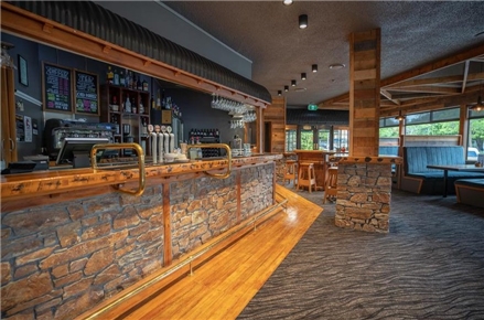 Distinction Luxmore Hotel Te Anau Bar