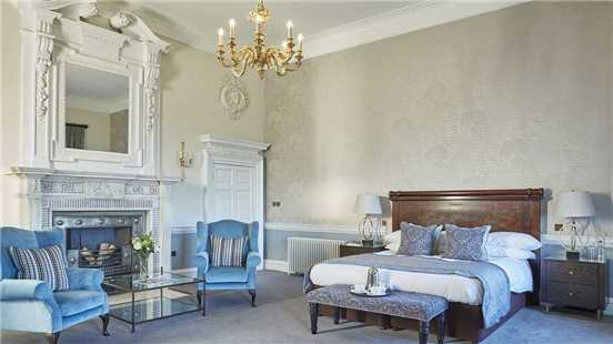 Buxted Park Hotel Mastersuite