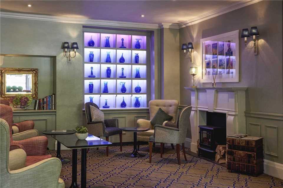 Francis Hotel Lounge