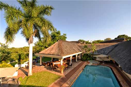 Ilala Lodge Pool mit Aussicht