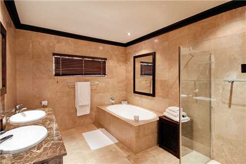 Erindi Old Traders Lodge Badezimmer