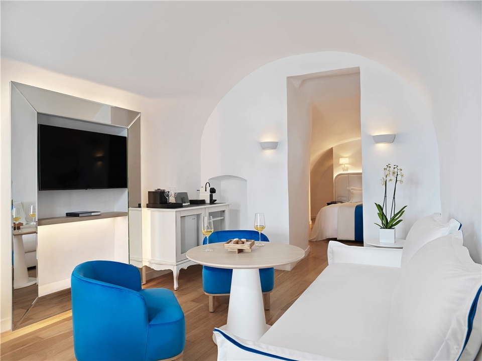 Room - Katikies Santorini