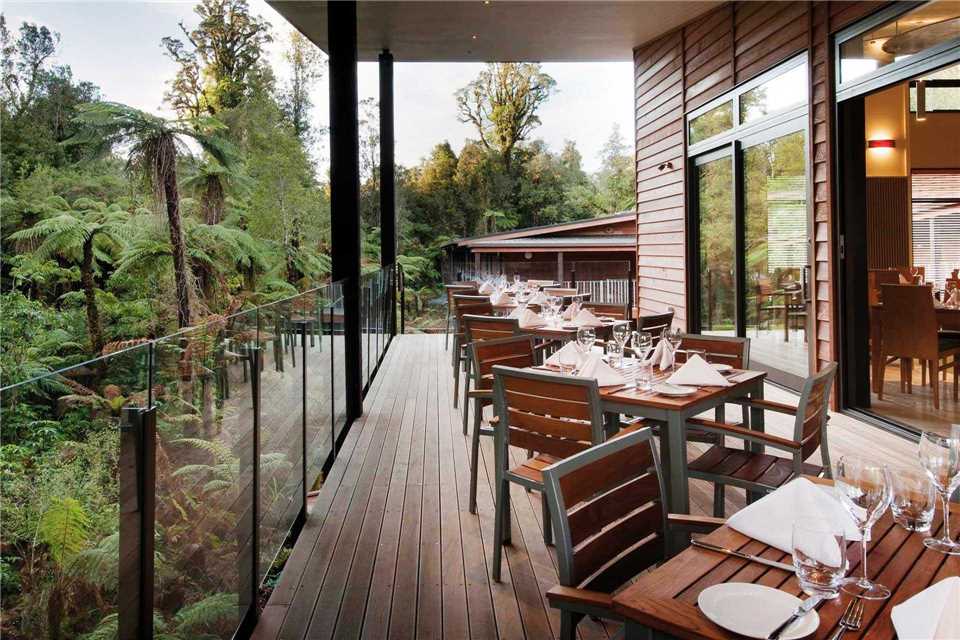 Te Waonui Forest Retreat Restaurant
