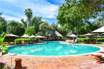 Mokuti Etosha Lodge Poolanlage