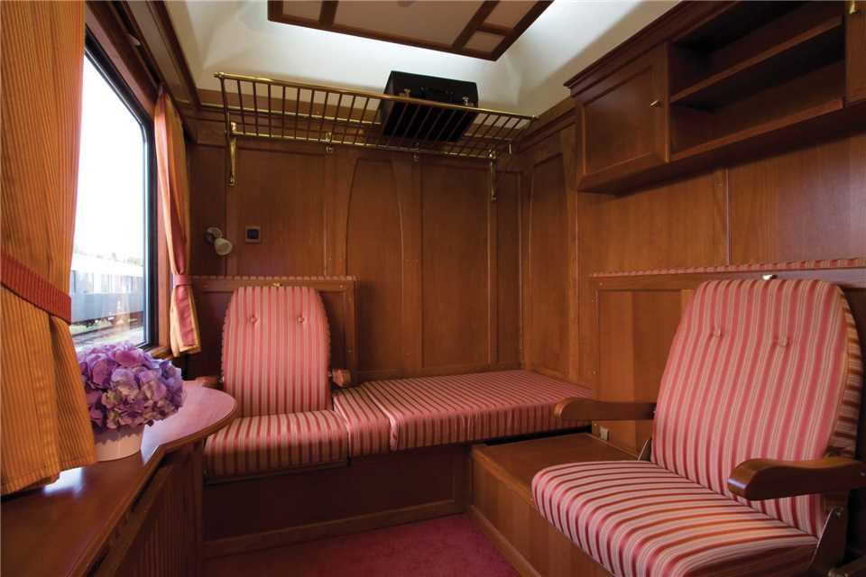 Golden Eagle Danube Express Zug Sitzecke