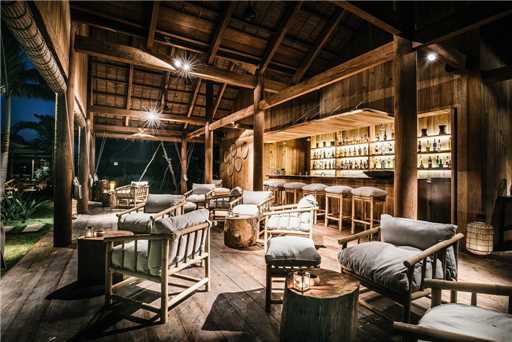 Phum Baitang Bar