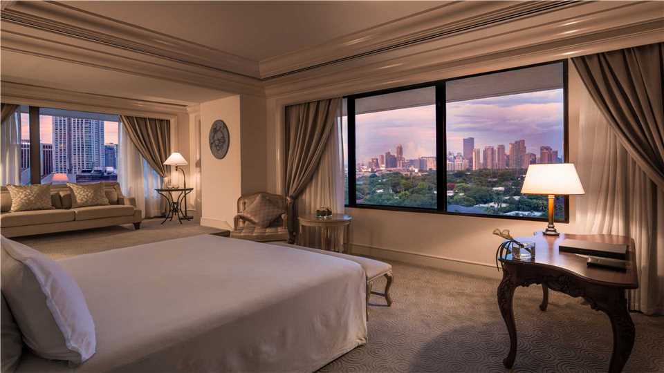 The Peninsula Hotel Suite