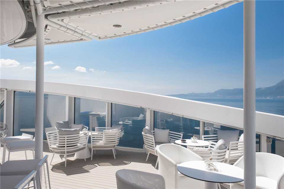 Ponant Le Lyrial Terrasse