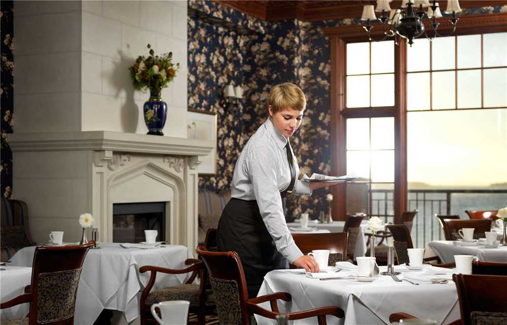 Oak Bay Beach Hotel Restaurant
