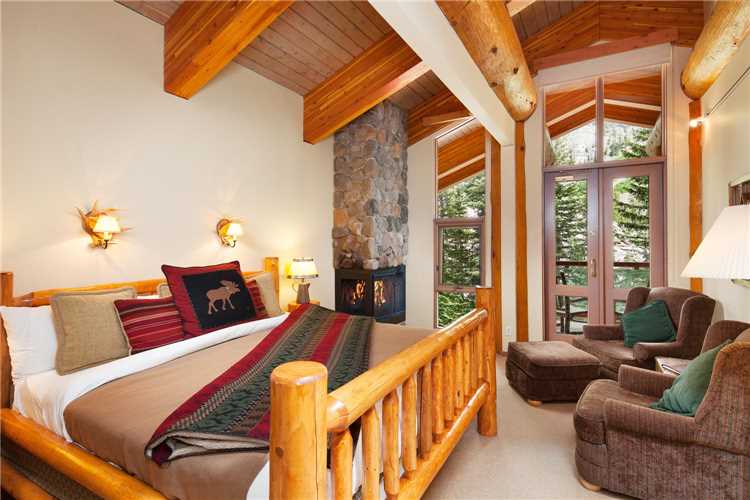 Moraine Lake Lodge Doppelzimmer