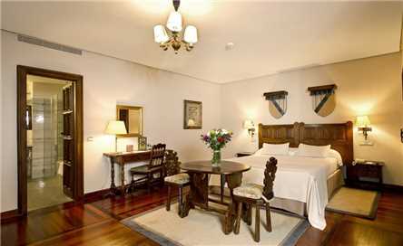 Parador de Santiago de Compostela Junior-Suite