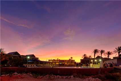 Mantarays Ningaloo Beach Resort Außenanlage