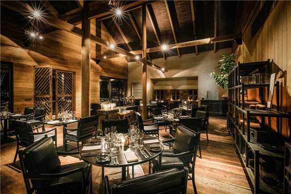 Phum Baitang Restaurant
