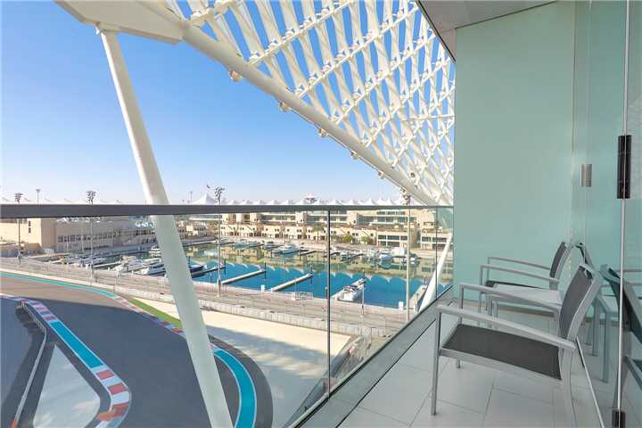 W Abu Dhabi Yas Island Suite