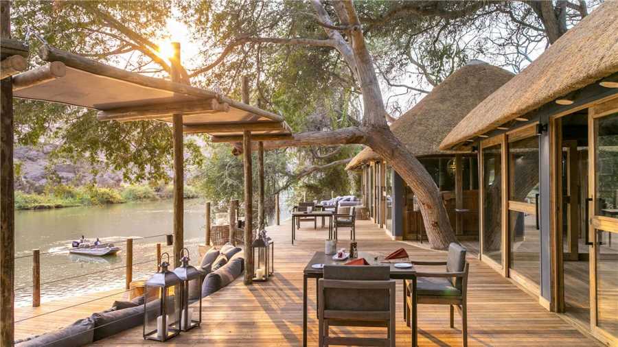 Serra Cafema Camp Restaurant