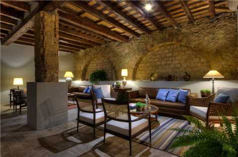 Villa Amazonia Lobby