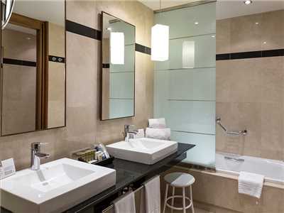 Eurostars La Reconquista Badezimmer