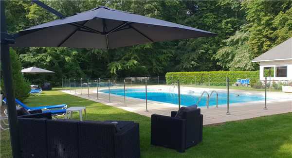 Chateau dArtigny Pool