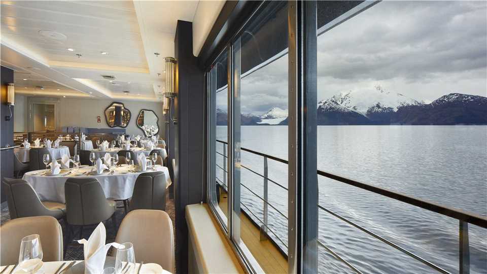 Antarctica 21 MS Magellan Explorer Restaurant