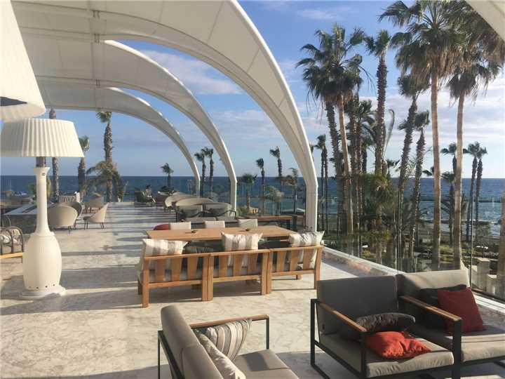Parklane Zypern Terrasse