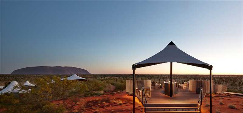 Longitude 131° Top Bar